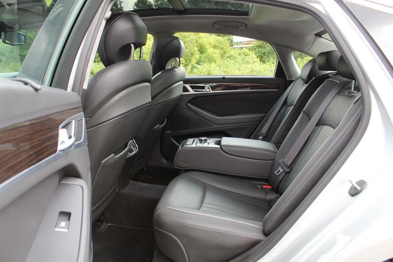 HYUNDAI GENESIS