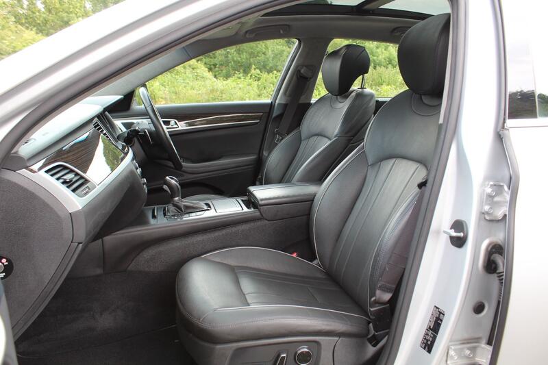 HYUNDAI GENESIS
