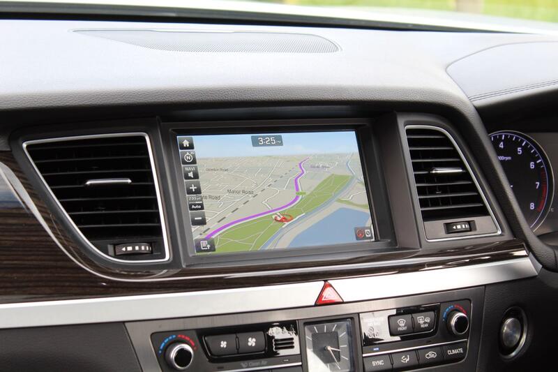 HYUNDAI GENESIS