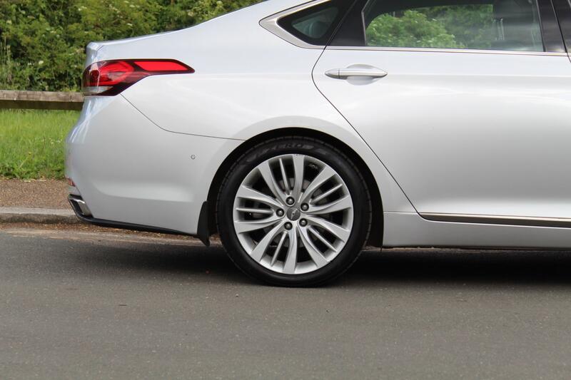 HYUNDAI GENESIS