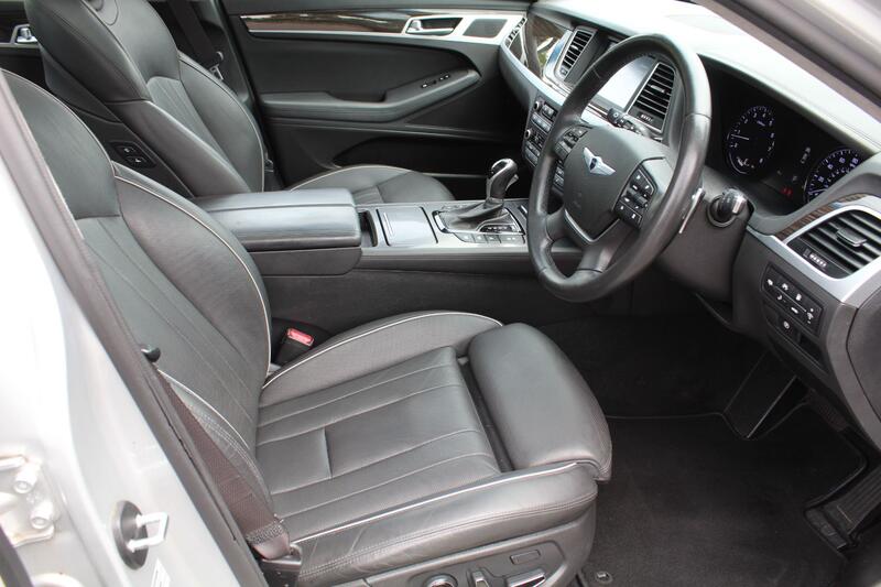 HYUNDAI GENESIS