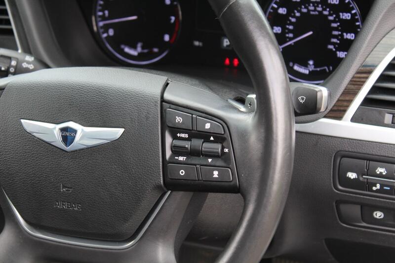 HYUNDAI GENESIS