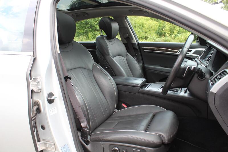 HYUNDAI GENESIS