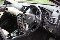 INFINITI Q30