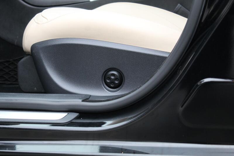 INFINITI Q30