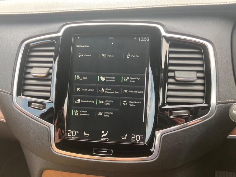 VOLVO XC90