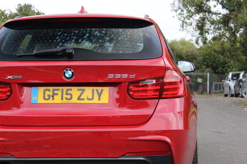 BMW 3 SERIES