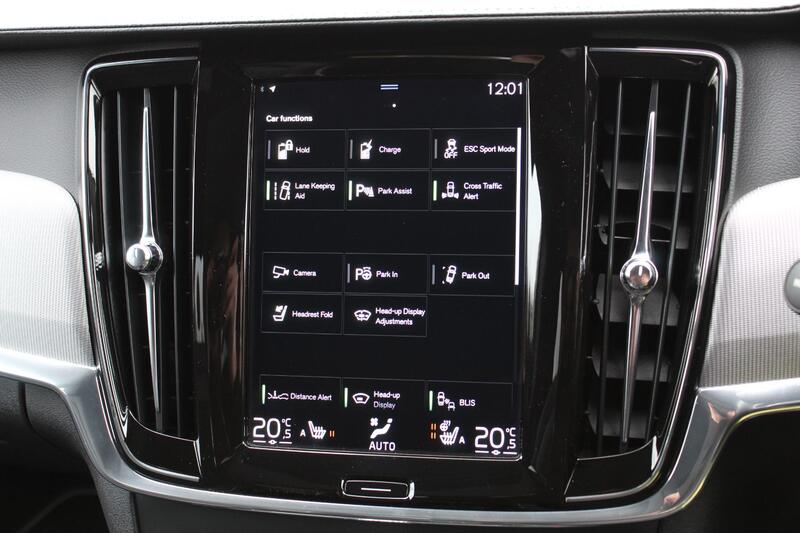 VOLVO V90
