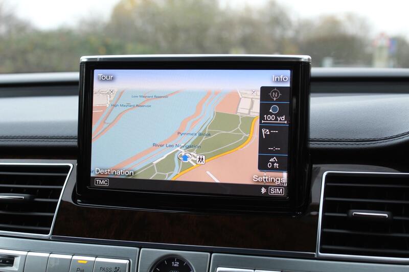 AUDI A8