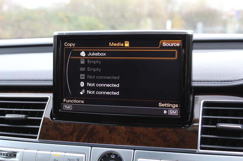 AUDI A8