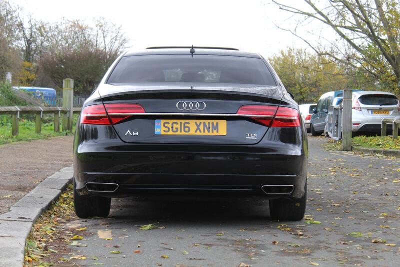 AUDI A8