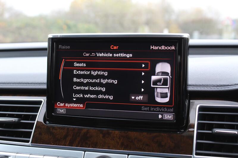 AUDI A8