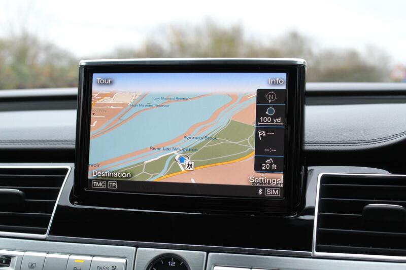 AUDI A8
