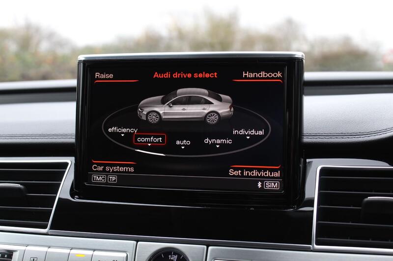 AUDI A8