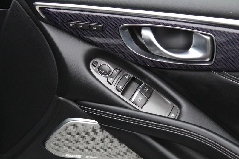 INFINITI Q60