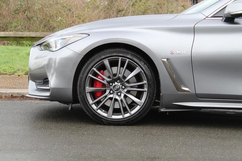 INFINITI Q60