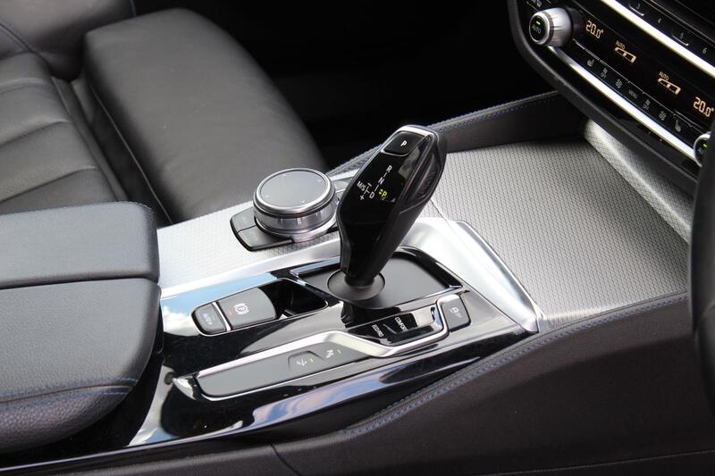 BMW 6 SERIES